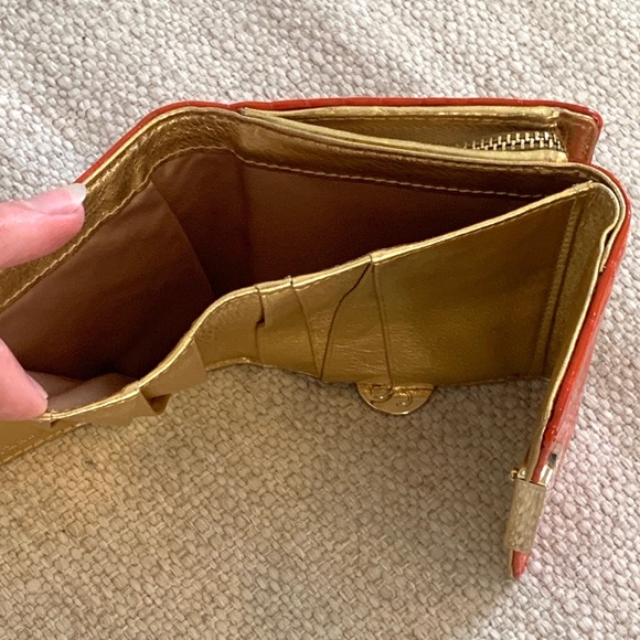 Stuart Weitzman Wallet Mandarian Croc Patent - New with Box - Picture 7 of 10